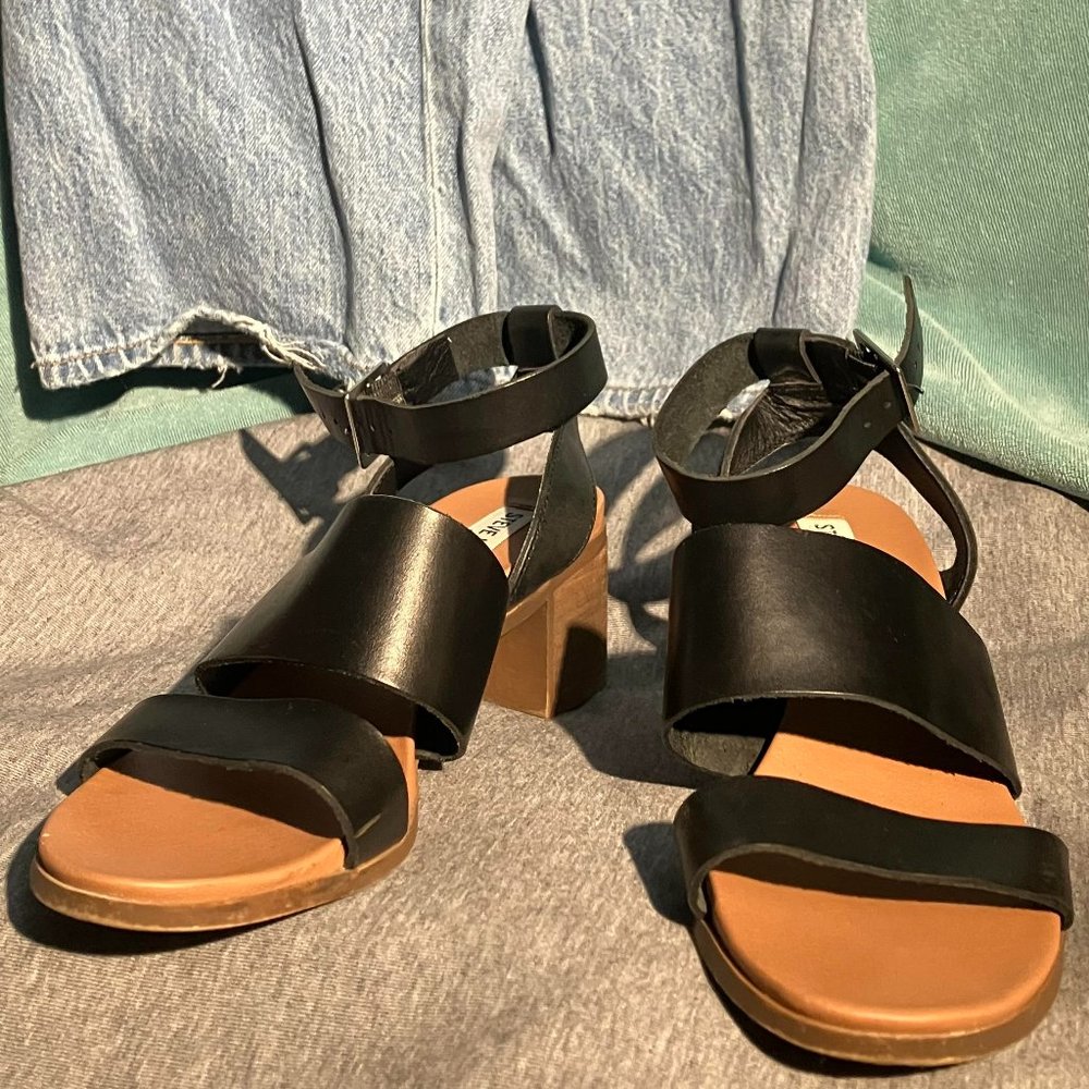 Steve Madden Black Leather Sandal